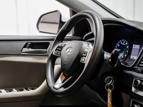 Used 2019 Hyundai Sonata SE image 18