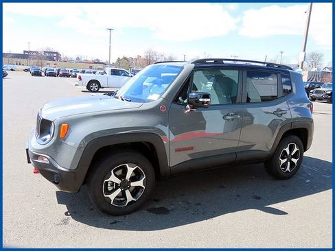 Used 2022 Jeep Renegade Trailhawk AWD/4WD image 3