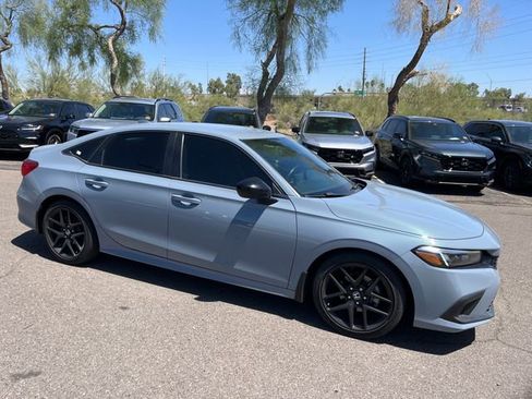 Used 2023 Honda Civic Sport image 6