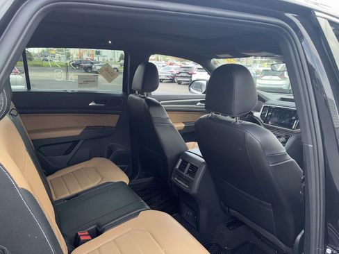 Used 2022 Volkswagen Atlas Cross Sport SEL Premium R-Line AWD/4WD image 5