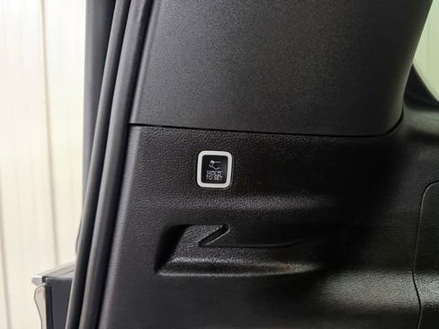 Used 2024 Jeep Wagoneer L Series III w/ Premium Group I AWD/4WD image 27