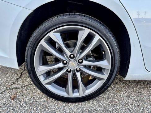 Used 2023 Chevrolet Malibu LT image 24