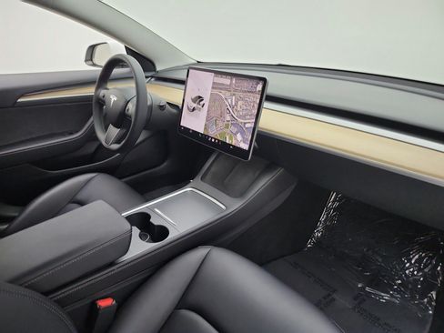 Used 2023 Tesla Model 3 Standard Range RWD image 21