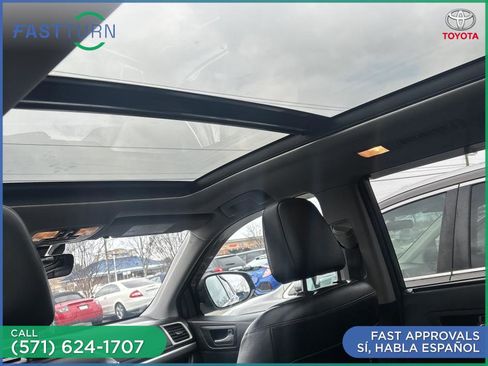 Used 2017 Toyota Highlander Limited Platinum image 21