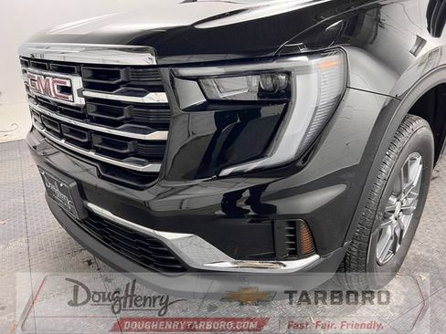 Used 2025 GMC Acadia Elevation FWD image 11