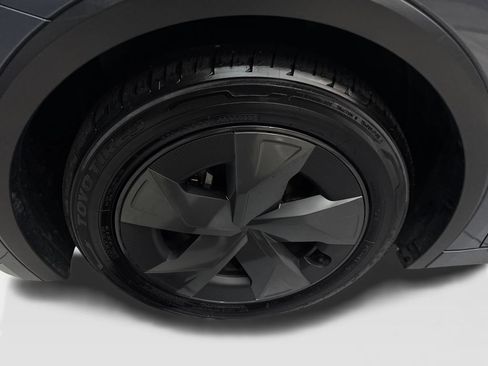 Used 2025 Toyota Prius LE FWD image 86