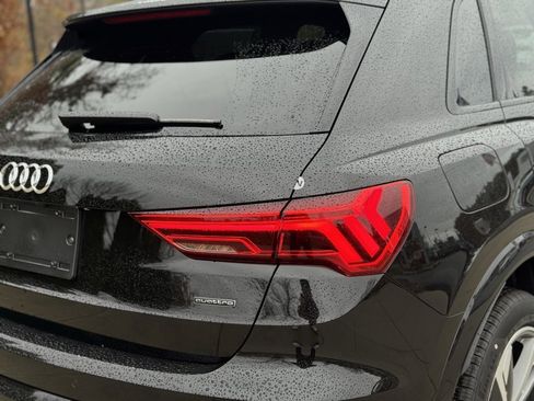 New 2025 Audi Q3 2.0T Premium image 9