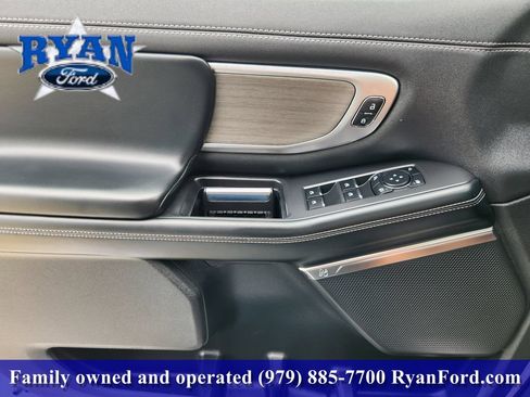 Certified 2025 Ford Expedition Max Platinum AWD/4WD image 16