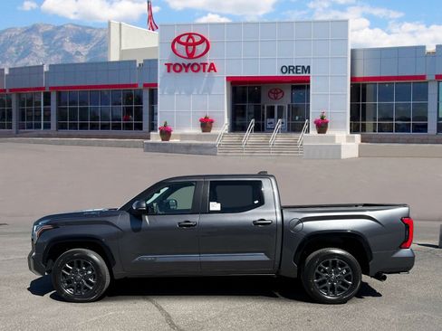 New 2026 Toyota Tundra Platinum w/ Tow Tech Package AWD/4WD image 5