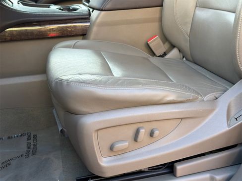 Used 2019 Chevrolet Tahoe LT w/ LT Signature Package image 8