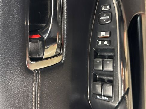 Used 2018 Toyota Avalon XLE Plus image 6