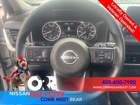 Used 2024 Nissan Rogue S FWD image 17