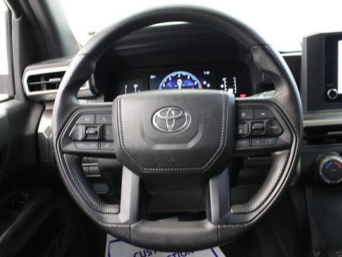 Used 2025 Toyota Tacoma SR5 AWD/4WD image 21