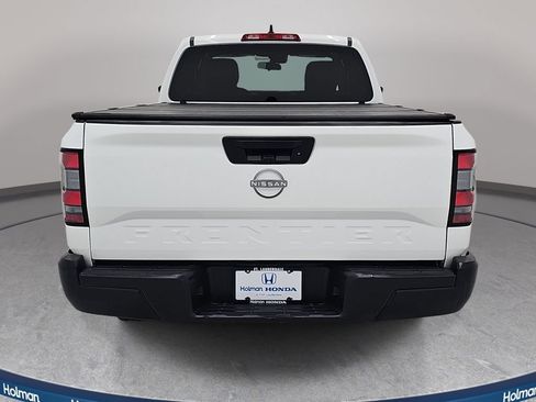 Used 2024 Nissan Frontier S RWD image 7