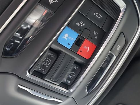 New 2026 Jeep Grand Cherokee Laredo AWD/4WD image 36