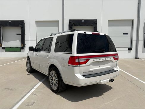 Used 2015 Lincoln Navigator 4WD image 5