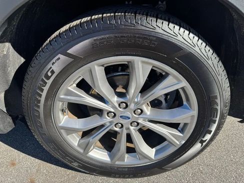 Used 2023 Ford Explorer Limited w/ Equipment Group 301A image 28