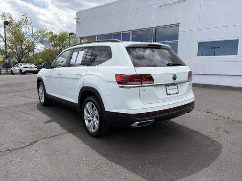 Used 2021 Volkswagen Atlas SE w/ Panoramic Sunroof Package AWD/4WD image 7