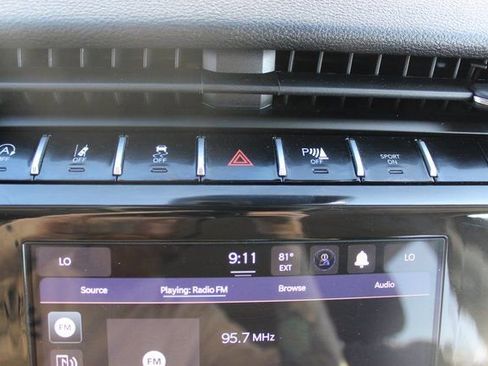 Used 2023 Jeep Grand Cherokee L Laredo image 12