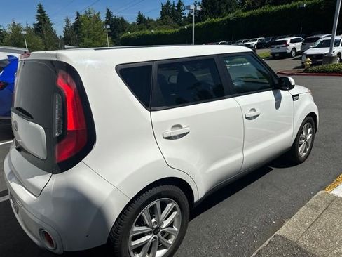 Used 2018 Kia Soul + FWD image 3