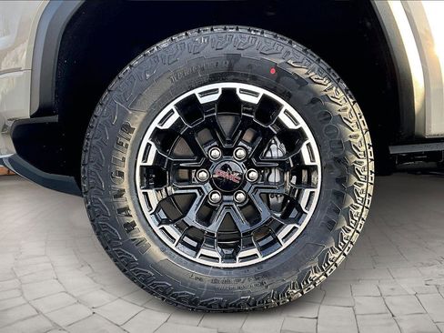 New 2026 GMC Canyon AT4 image 16