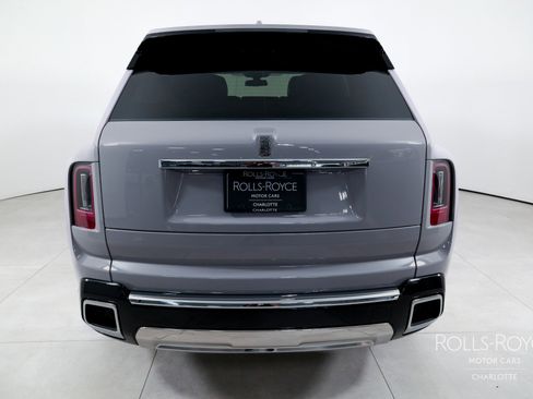 New 2026 Rolls-Royce Cullinan image 8