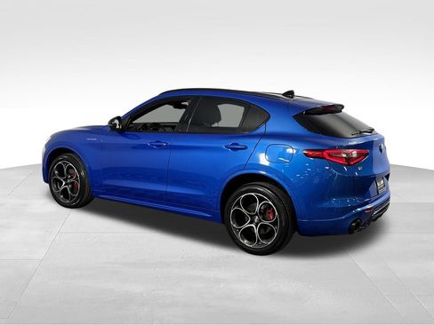 Used 2023 Alfa Romeo Stelvio Veloce AWD/4WD image 9