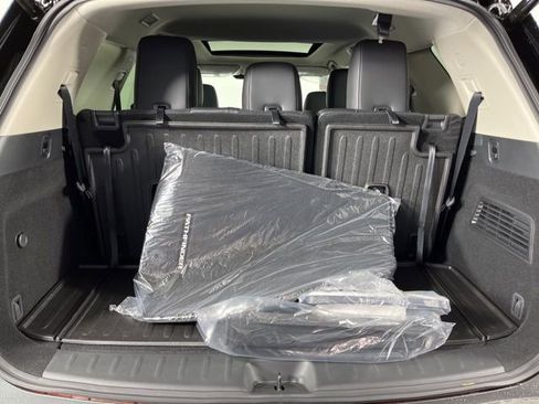 New 2026 Nissan Pathfinder Platinum image 50