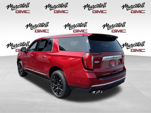 Used 2024 GMC Yukon XL Denali w/ Advanced Technology Package AWD/4WD image 5