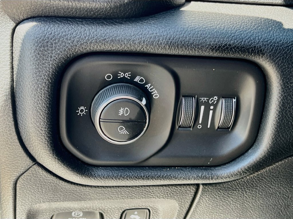 Used 2022 RAM 1500 Laramie RWD image 10
