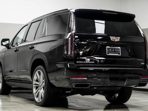 Used 2026 Cadillac Escalade Platinum Sport AWD/4WD image 12