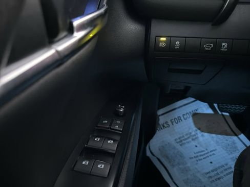 Used 2019 Toyota Camry XSE image 17