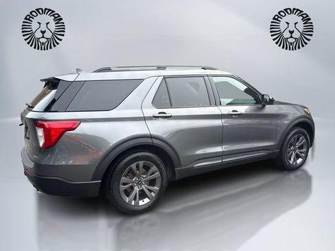 Used 2023 Ford Explorer XLT w/ Equipment Group 202A AWD/4WD image 6