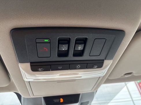 Used 2023 Nissan Rogue SL image 18