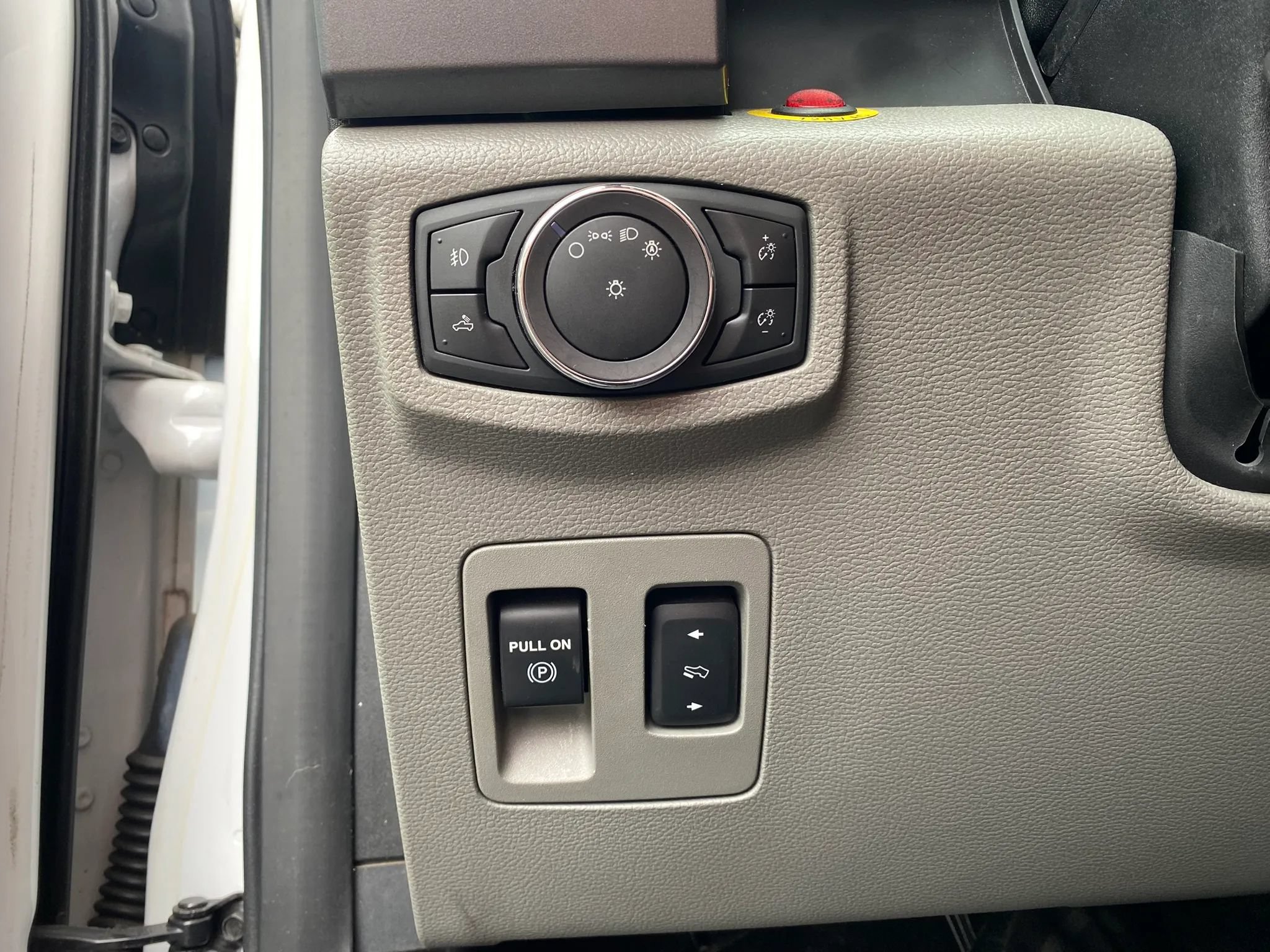Used 2019 Ford F150 XLT w/ Equipment Group 301A Mid RWD image 18
