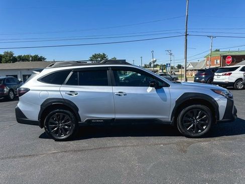 Used 2023 Subaru Outback Onyx Edition w/ Popular Package #2 AWD/4WD image 9