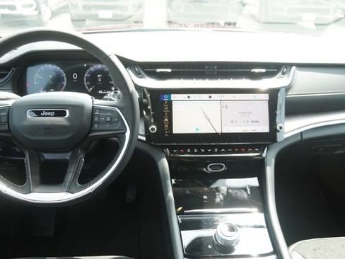 New 2026 Jeep Grand Cherokee L 2WD image 15