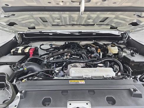 Used 2025 Toyota Tacoma SR5 AWD/4WD image 25
