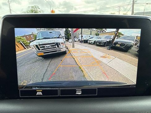 Used 2021 Chevrolet Tahoe Z71 AWD/4WD image 17