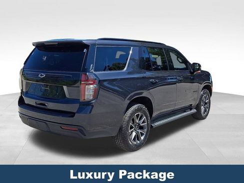 Used 2024 Chevrolet Tahoe Z71 w/ Luxury Package AWD/4WD image 7
