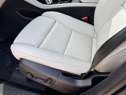 New 2026 Volvo XC40 B5 Ultra w/ Protection Package Premier image 19