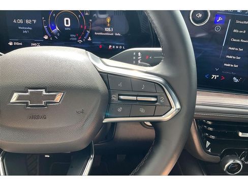 Used 2025 Chevrolet Tahoe Z71 w/ Comfort Package AWD/4WD image 21