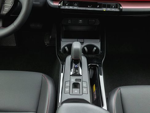 New 2026 Toyota Prius Plug-In Hybrid FWD image 11