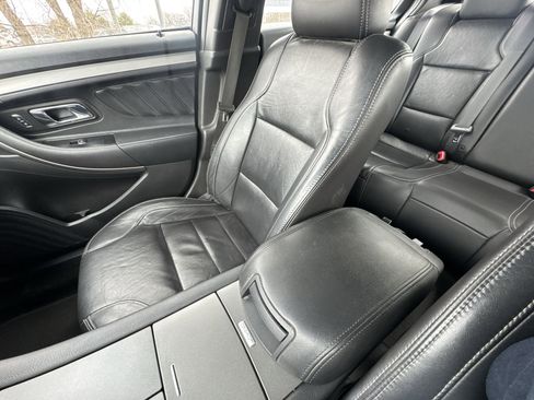 Used 2015 Ford Taurus SEL image 20