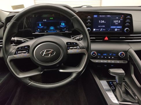 Used 2021 Hyundai Elantra SEL w/ Convenience + Premium Package FWD image 22
