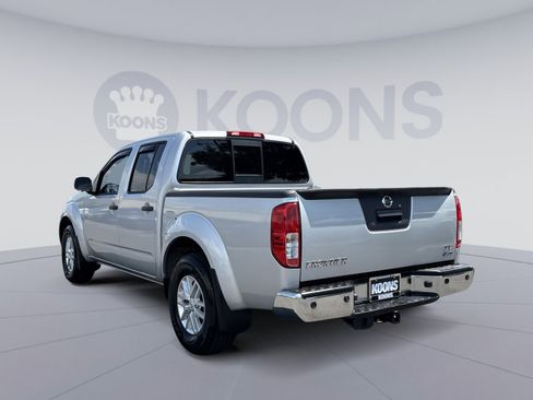 Used 2017 Nissan Frontier SV w/ SV Value Truck Package RWD image 4