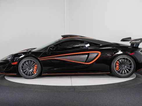 Used 2020 McLaren 620R image 8