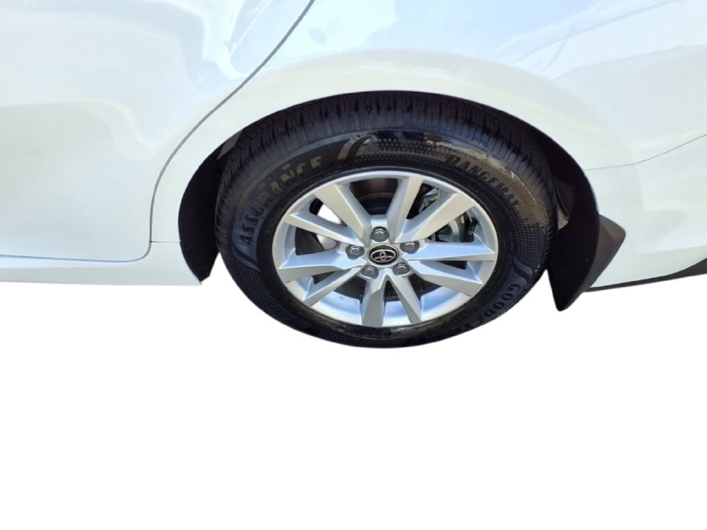 Used 2025 Toyota Camry LE FWD image 12