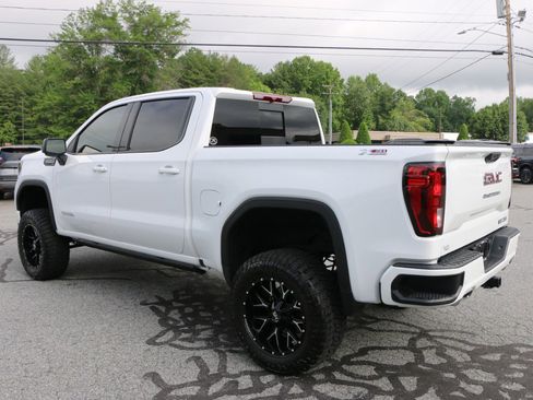 Used 2025 GMC Sierra 1500 Elevation w/ Elevation Premium Package AWD/4WD image 3