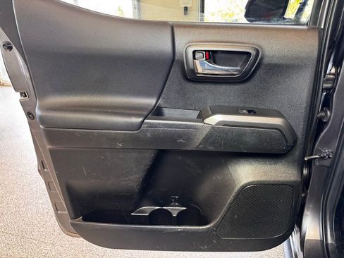 Used 2023 Toyota Tacoma TRD Off-Road image 43